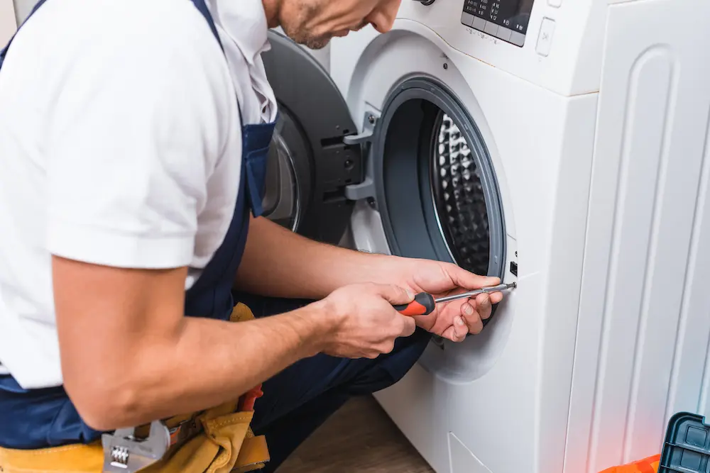 Bakırköy Beko Çamaşır Makinesi Servisi çalışanı
